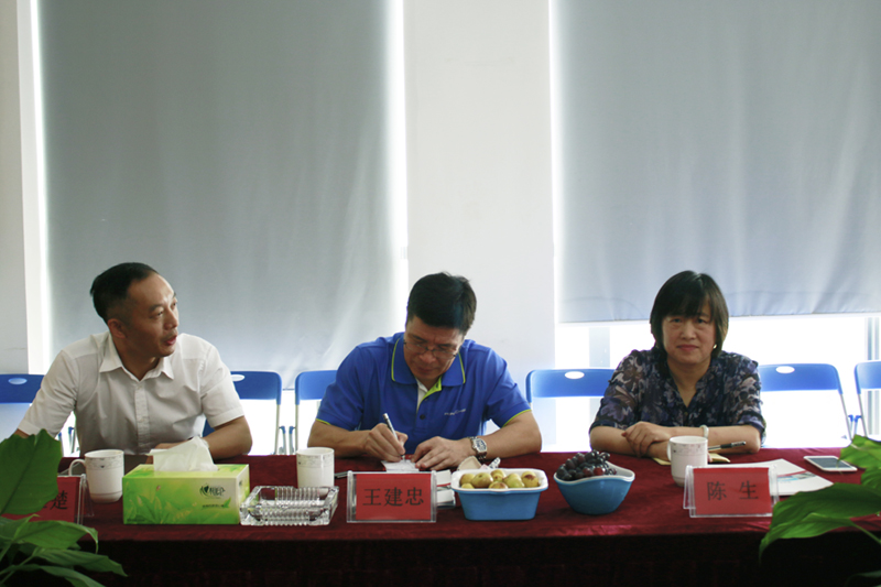中國氟塑協(xié)會王建忠理事長、陳生秘書長一行蒞臨我司指導工作